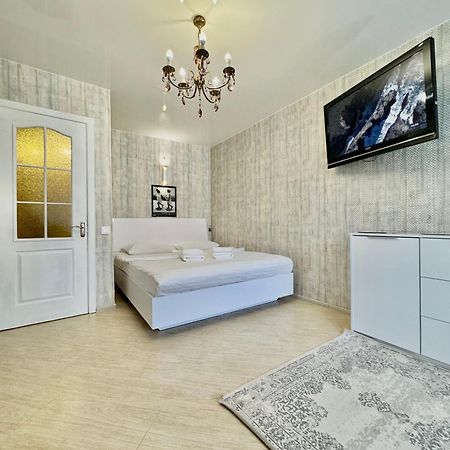 Apartpoltava Смак Італії У Самому Центрі Полтави , Білосніжна Студія В Новобудові, Банківський Чек Esterno foto